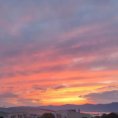 Sunset Split, Poljud